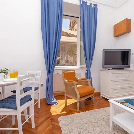 Apartment City Buzz By Irundo